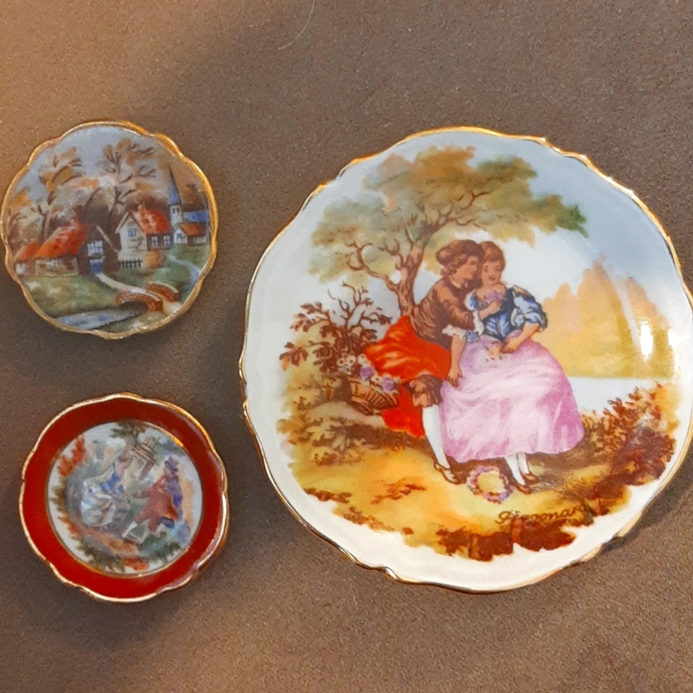Vintage Limoge miniature plates ( 3 )